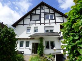Geräumige Ferienwohnung im Sauerland, Hotel in Assinghausen