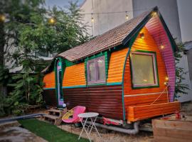Pura Vida Downtown Tiny houses, glamping en Bucarest