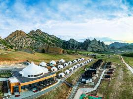 Blue Spot Resort, ξενοδοχείο σε Yoliin Hural