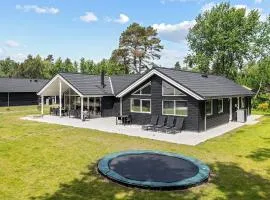 18 person holiday home in Væggerløse