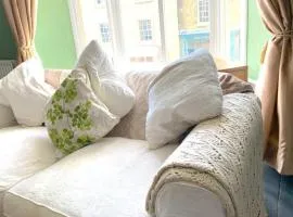 Spacious Georgian Apartment, Central Barnard Castle.