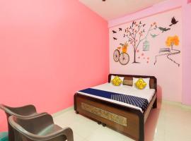 SPOT ON Shree Ram Raj Resort,Abhinandan Marriage lawn, hotel v destinaci Pratāpgarh