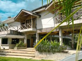 Casa Nueve, hotel General Lunában