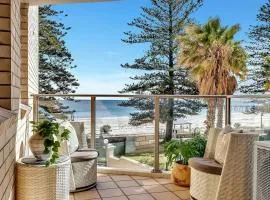 Glenelg Outlook - Beachfront Stay by Moseley Square