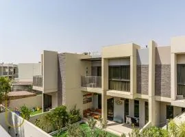 Bookable - 3 Bed Villa Damac Hills 2