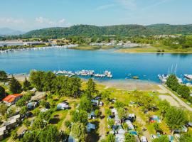 Camping Lido Verbano、カステッレット・ソプラ・ティチーノのグランピング施設