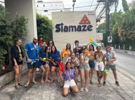 Siamaze Hostel