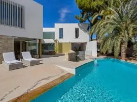 Villa soleada al lado de la playa
