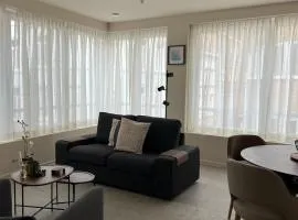 Christina's 2 bed- Second floor 4 MIN FROM BEACH