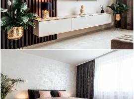Tatry Terrace Apartment Free private parking، فندق في بوبراد