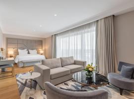 Edem Kyiv, hotel met parkeren in Kozin