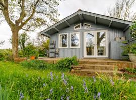 Beech Hut - a streamside family escape near Salcombe and Beaches
