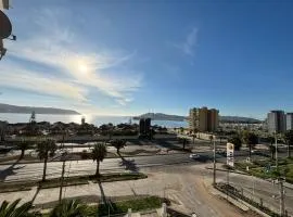 Portal Pacifico, Frente a balneario La Herradura
