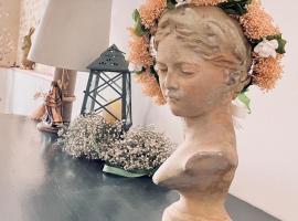 La Gannatoise Family home with garden, Hotel in Gannat