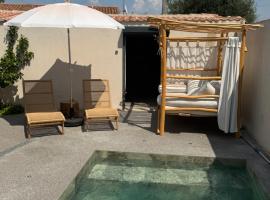 DIGITONE By GATES LOFT POUR 4 AVEC JACUZZI ET ROOFTOP, hôtel à Marignane