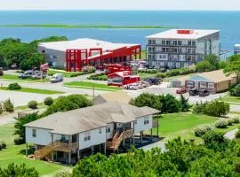 Watermen's Cabana 1C - 3-bedroom, 2-bathroom apartment - Walk to beach and access to REAL Watersports