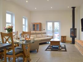 Stambar, hotel di Llanglydwen