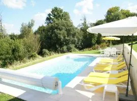 Holiday Home in Limoges with Saltwater Pool