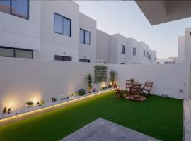 Yas Parks Signature Villa by GBX, Villa in Abu Dhabi