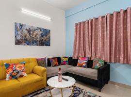303 Woods 2BHK Lift, Koramangala 100feet road: Bangalore şehrinde bir otel