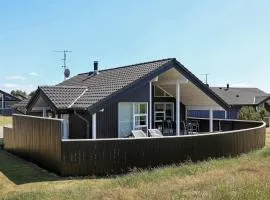 6 person holiday home in Ringkøbing-By Traum