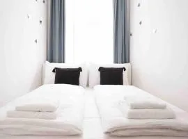 Modern living in city center - fully equipped