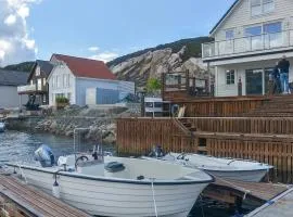 8 person holiday home in Urangsvåg-By Traum