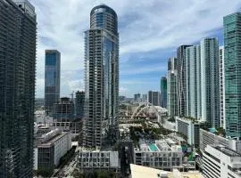 Modern 2BR-2BA in Downtown