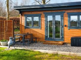 Barn Owl Cabin - Uk45401, hotel Forfarban