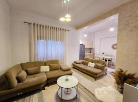 White House Korçë Guesthouse, Hotel in Maliq