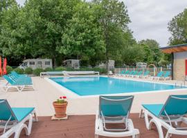 Camping Onlycamp L'Etang des Forges, hotel i Belfort