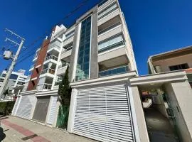 Residencial Luize - Apto para 8 Pessoas na Praia de Palmas a 300m do mar
