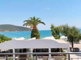 Beachway luxury studio A B, luxe hotel in Néa Péramos