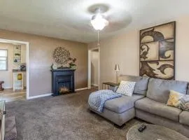 Spacious Home - Pet Friendly with Fenced Backyard