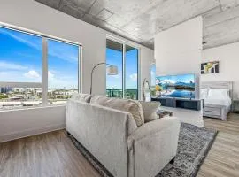 Channelside High Rise Perfect for Remote Work