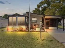 Golden Sun Getaway - Comfort Near the Pool