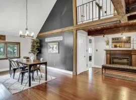 Back Bay Loft - Luxury Lakeview Condo in Downtown Wolfeboro