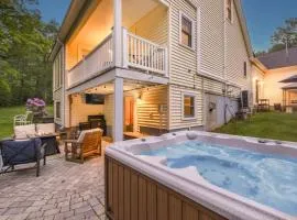 3BR with Hot Tub Arcade Games Near Lake and Slopes