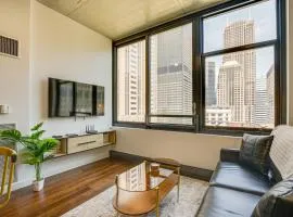 Downtown Living Walkable, Modern Chicago Condo