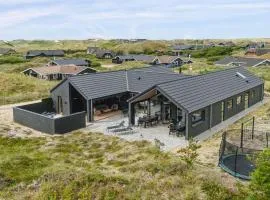 Cozy Home In Ringkøbing With Sauna
