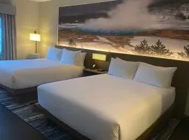 Starlite Yellowstone, Tapestry Collection by Hilton