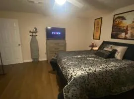 Your Private 1-Bedroom Guest House in College Park