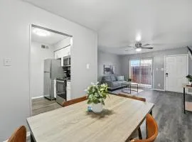 Budget-friendly 2bd Apartment I Free Parking