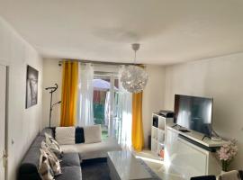 Comfort and calm near La Défense U-Arena, hotel in Rueil-Malmaison