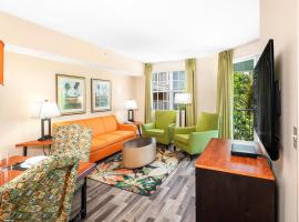 Mizner Place at Weston Town Center, Fort Lauderdale: Weston şehrinde bir otel