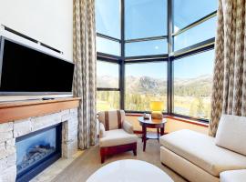 Everline Resort & Spa 810, hotel em Olympic Valley