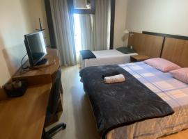 UH 406 3 pessoas com lazer e garagem Comfort Hotel, hotel em Taguatinga