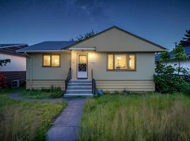 Cozy Airb&b Guest Suite Near Metrotown, hotel v destinaci Burnaby