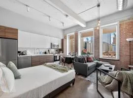 Prime Downtown Dallas | Pool + Theater + Game Room