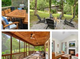 Family Screened Porch with Swing Fire Pit Grill and Deck, ξενοδοχείο σε Luray